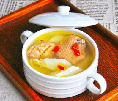 Goji Berries Chicken Soup